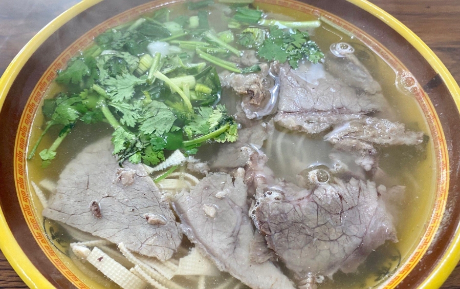 開個(gè)牛肉湯店大概多少錢？牛肉湯店創(chuàng)業(yè)成本揭秘，小投入也能實(shí)現(xiàn)高回報(bào)